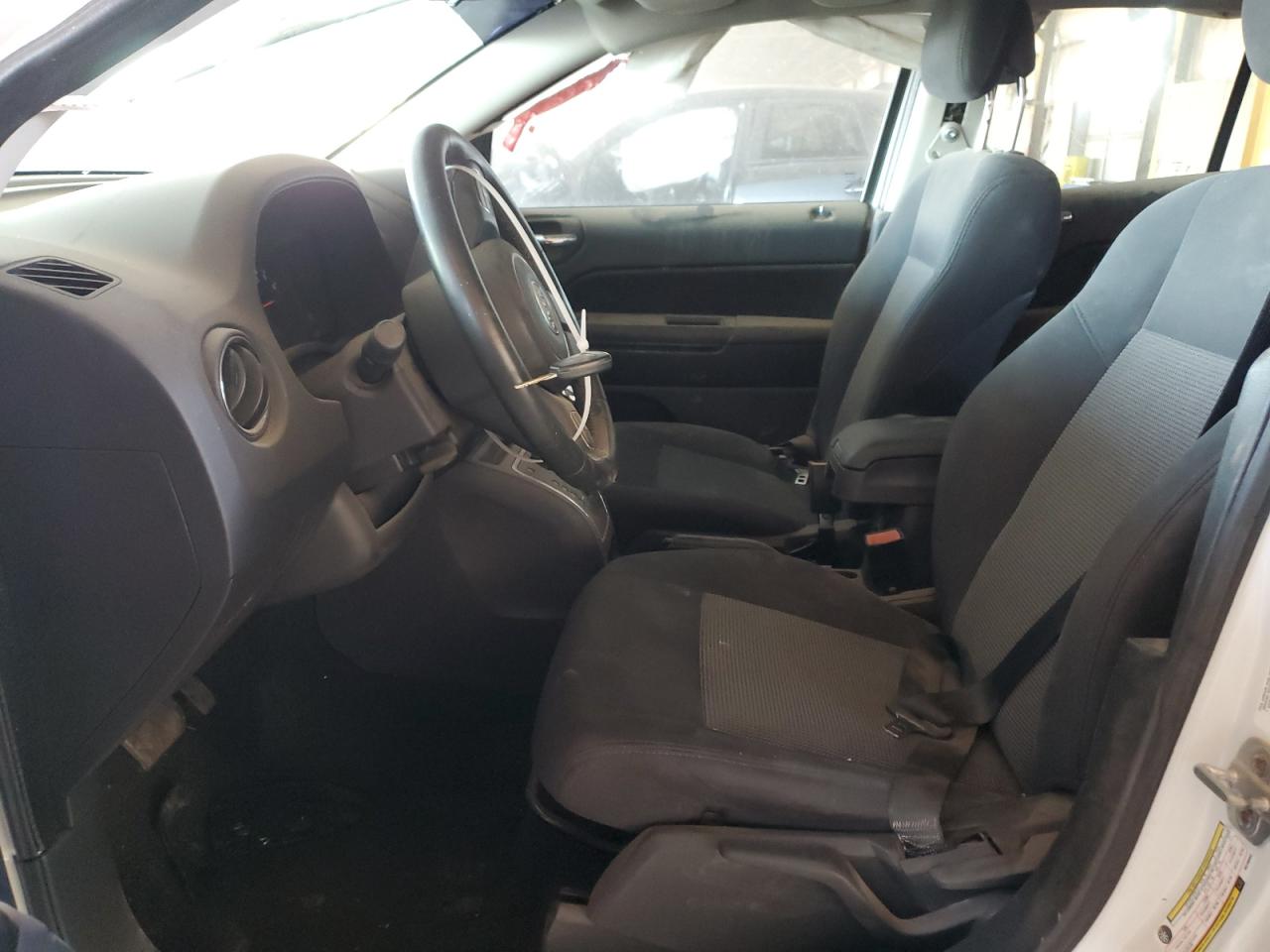 2011 Jeep Compass - Image 7