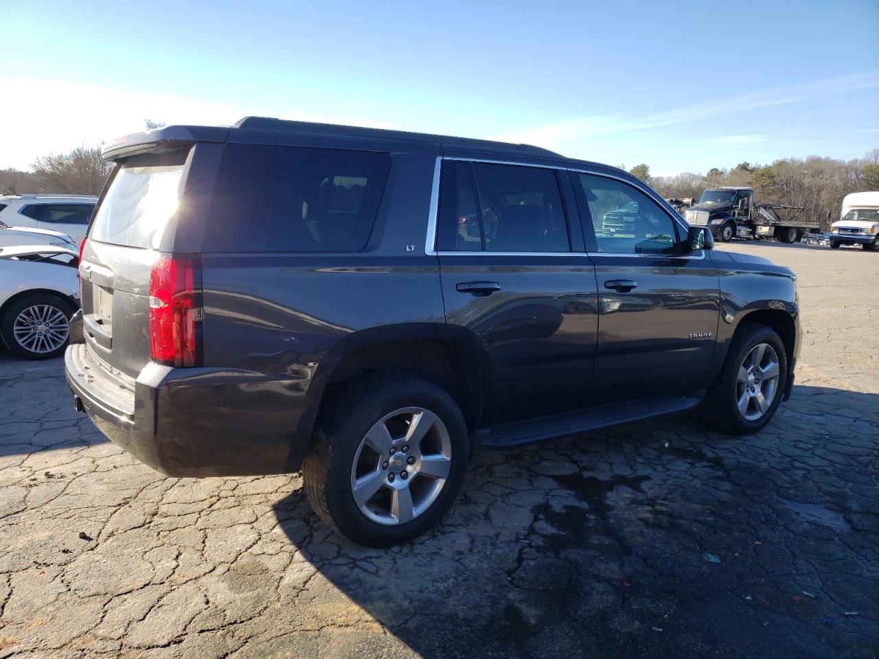 VIN 1GNSCBKC7FR689579 2015 CHEVROLET TAHOE no.3