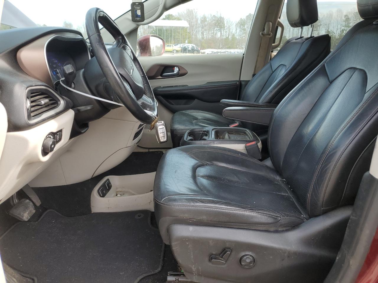 2019 Chrysler Pacifica - Image 7