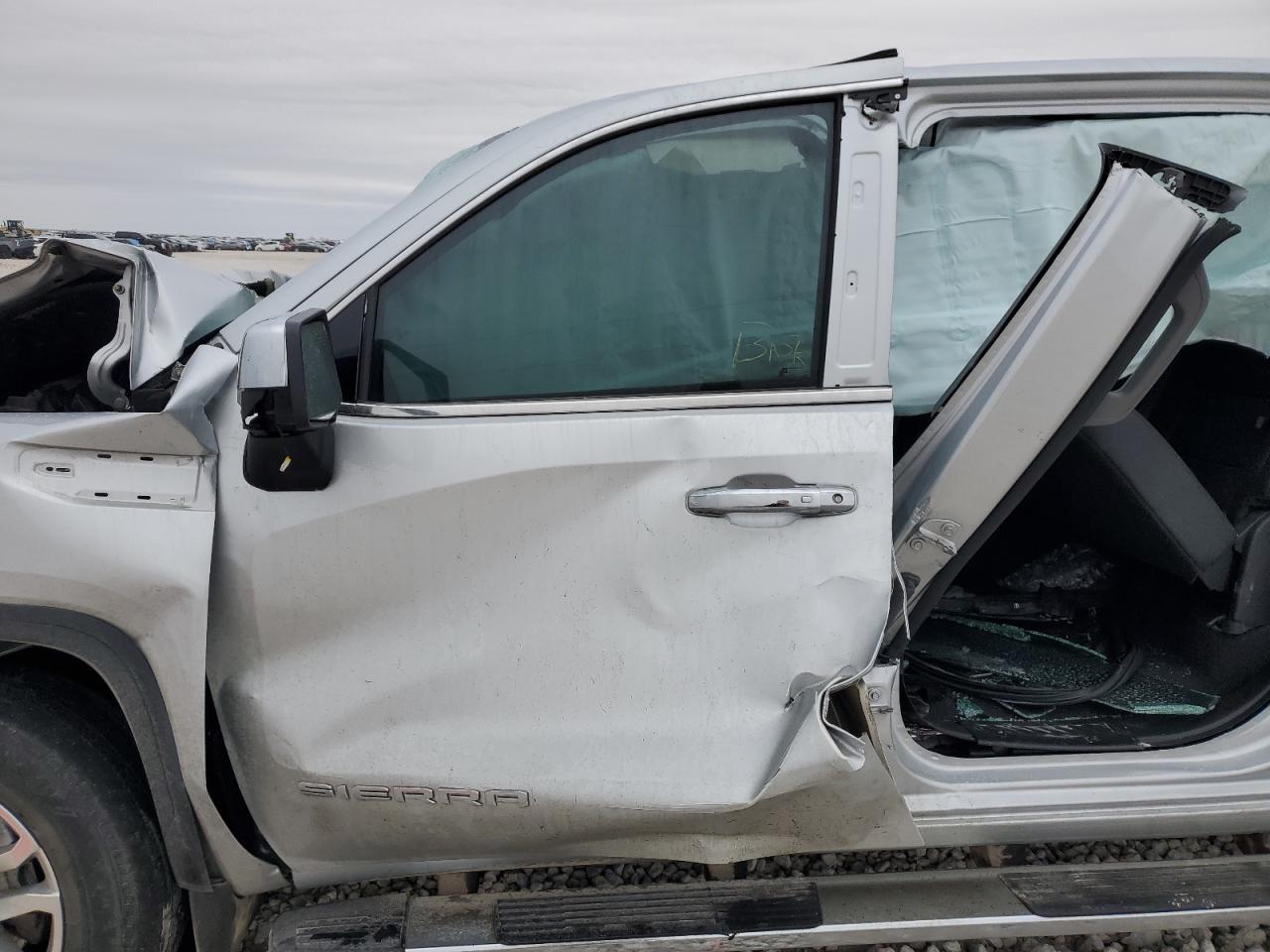 2019 GMC Sierra - Image 7