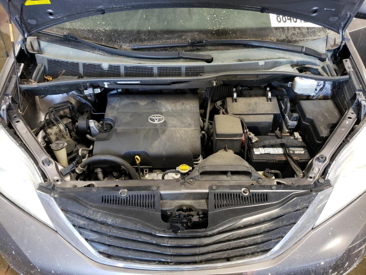 2013 Toyota Sienna - Image 11