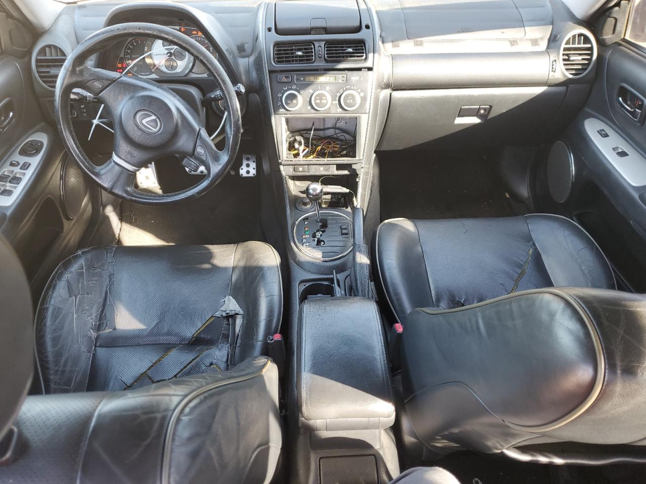 2005 Lexus IS - Image 8
