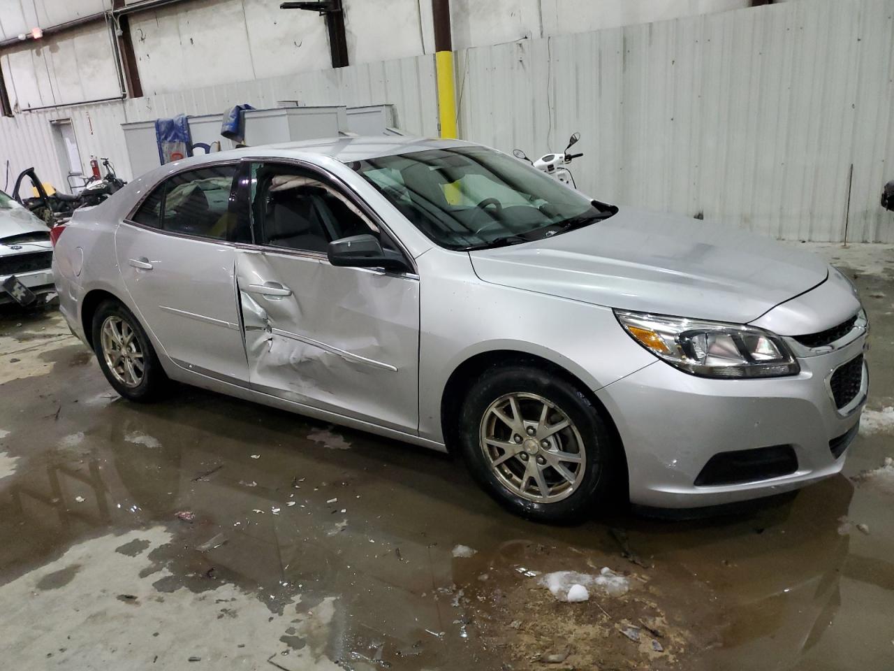 2014 Chevrolet Malibu - Image 4