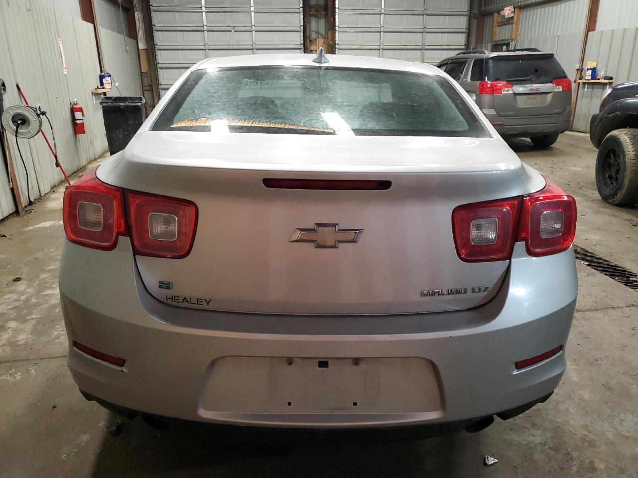 2016 Chevrolet Malibu - Image 6