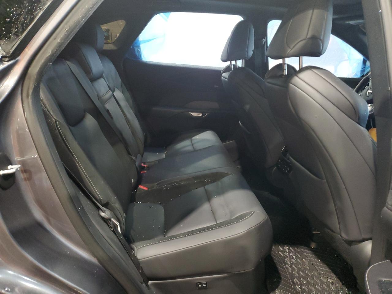 2023 Lexus RX - Image 10