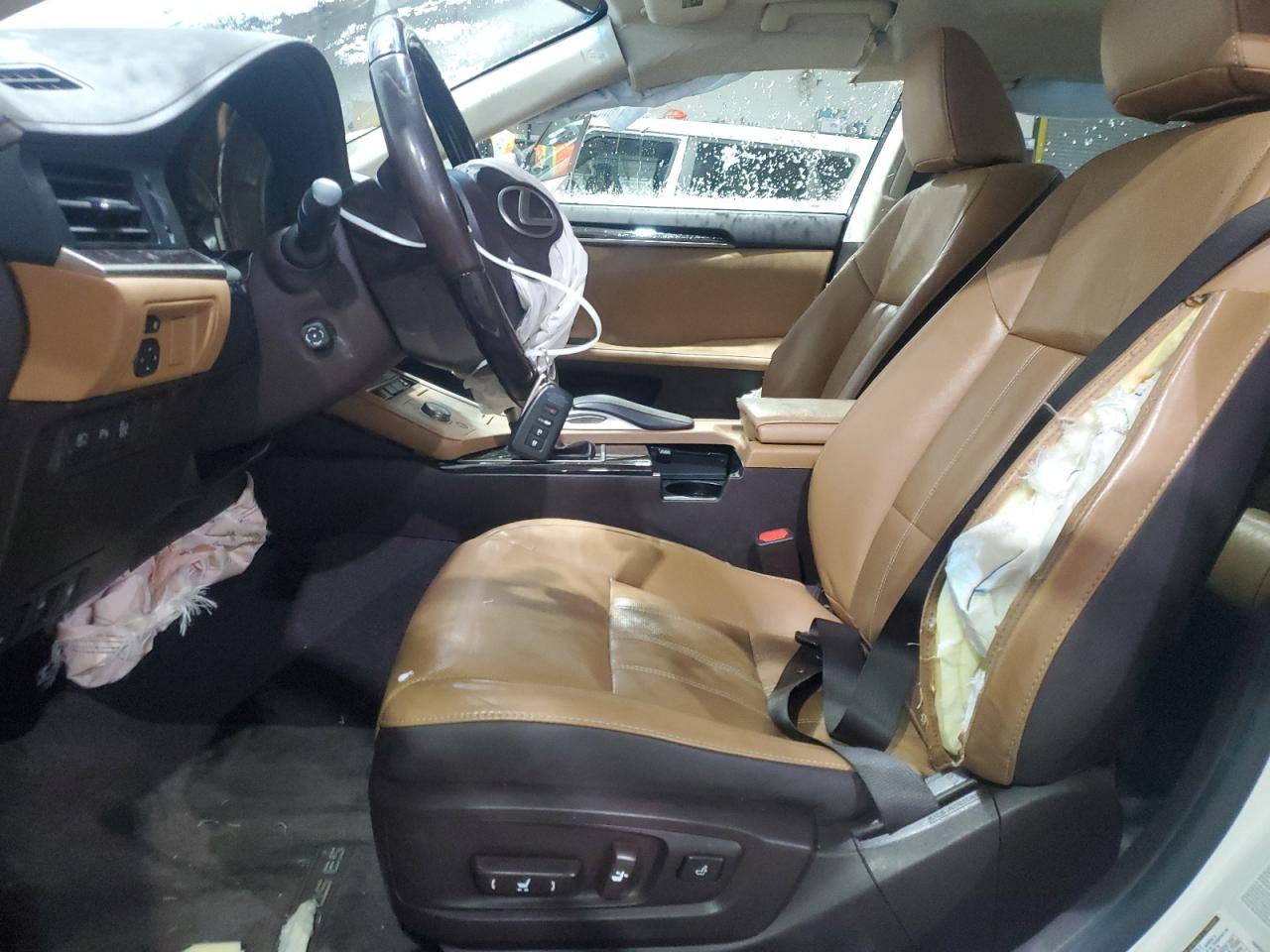 2017 Lexus ES - Image 7