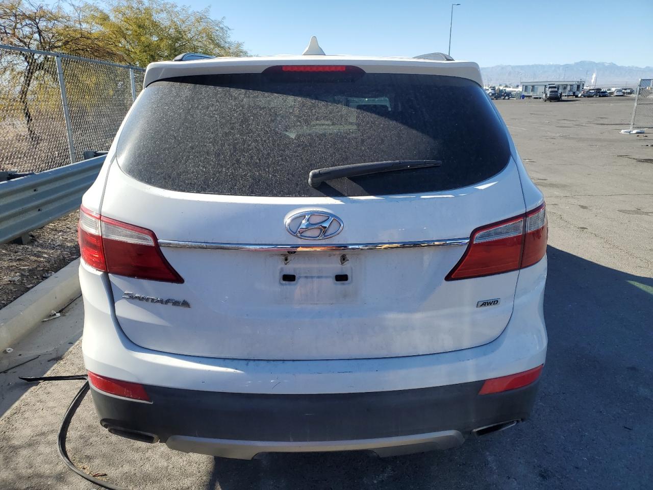 2015 Hyundai Santa Fe - Image 6