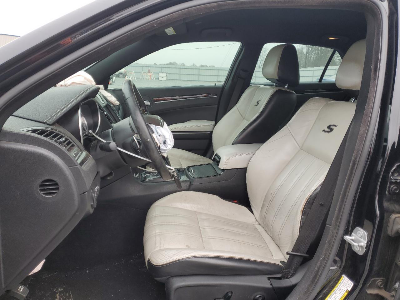 2021 Chrysler 300 - Image 7