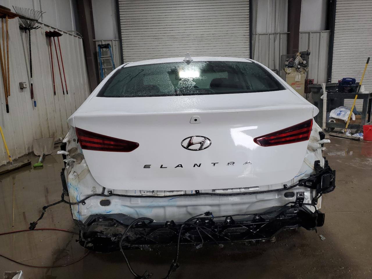 2020 Hyundai Elantra - Image 6