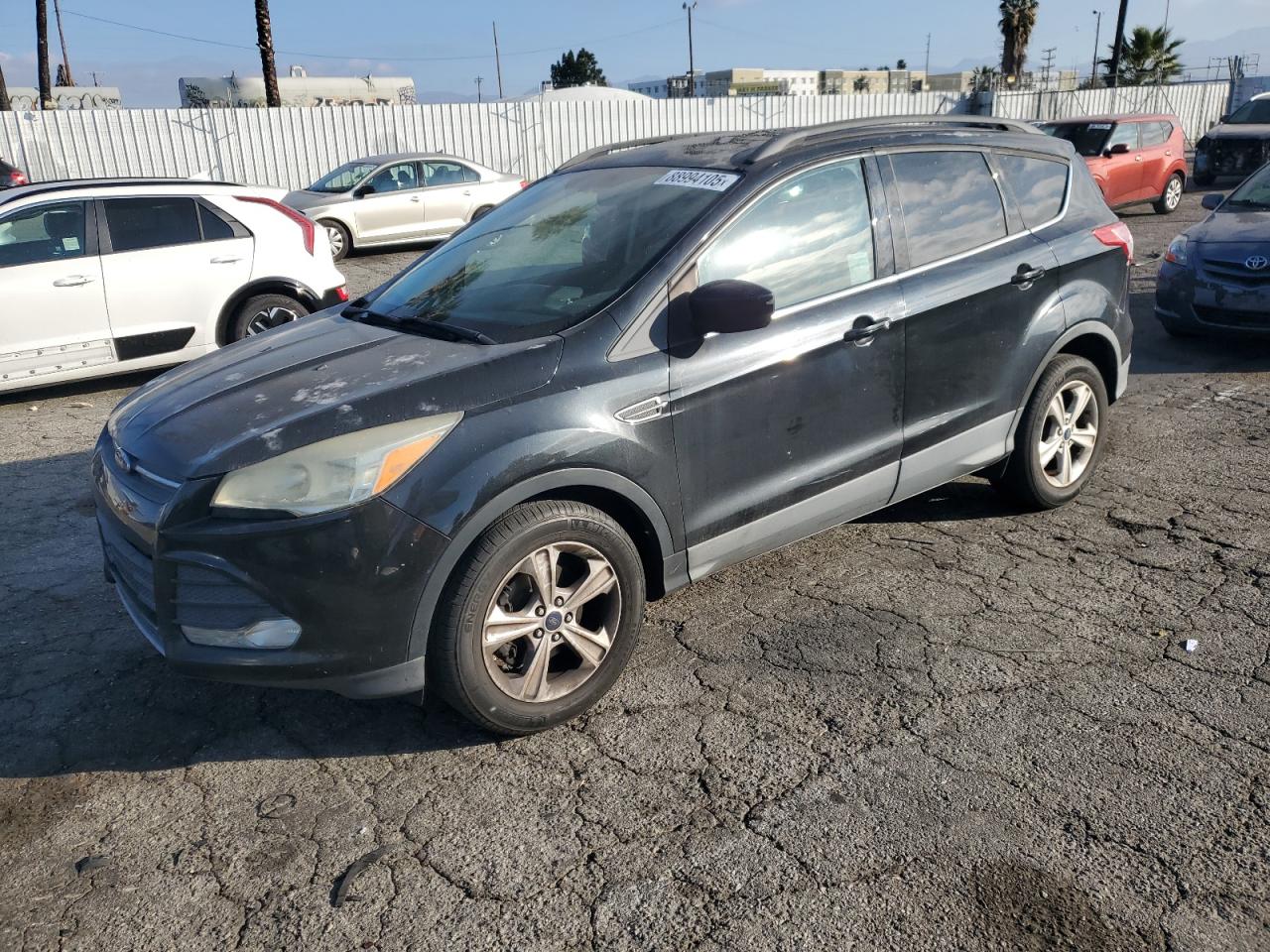 VIN 1FMCU0GX4FUA18843 2015 FORD ESCAPE no.1