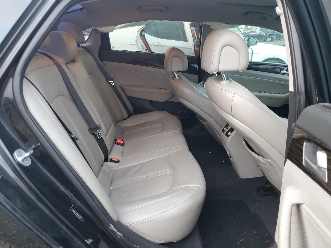 2017 Hyundai Sonata - Image 10