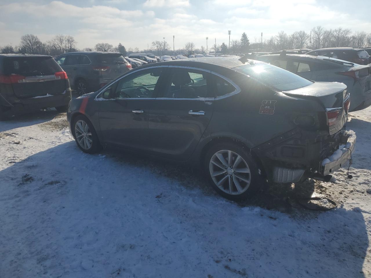 VIN 1G4PP5SKXE4236138 2014 BUICK VERANO no.2