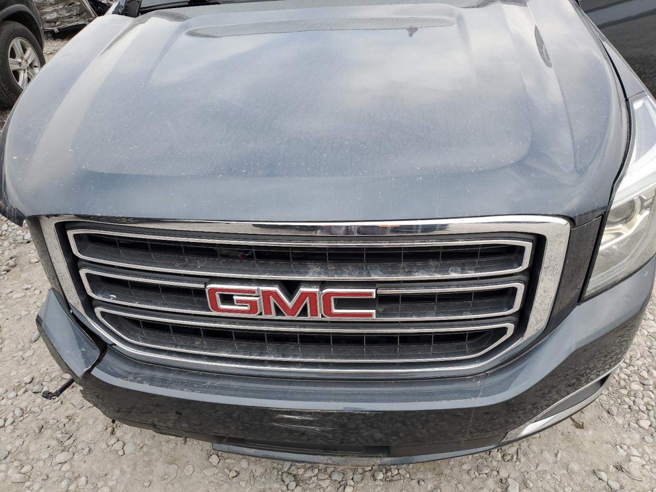 2020 GMC Yukon - Image 12