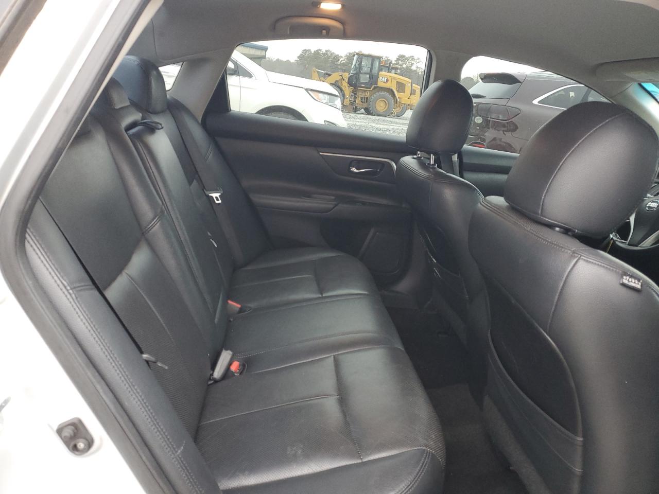 2015 Nissan Altima - Image 10