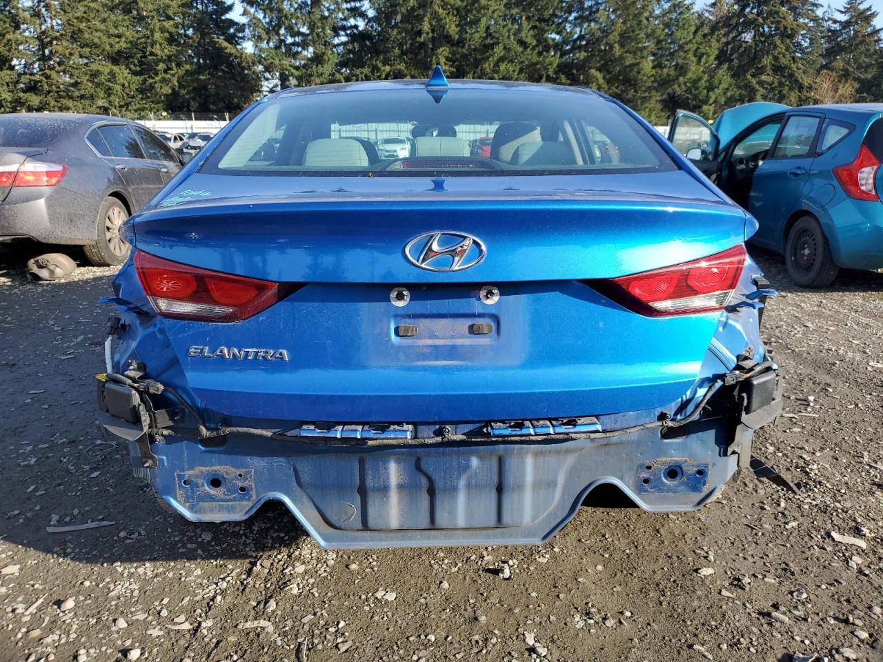 2017 Hyundai Elantra - Image 6