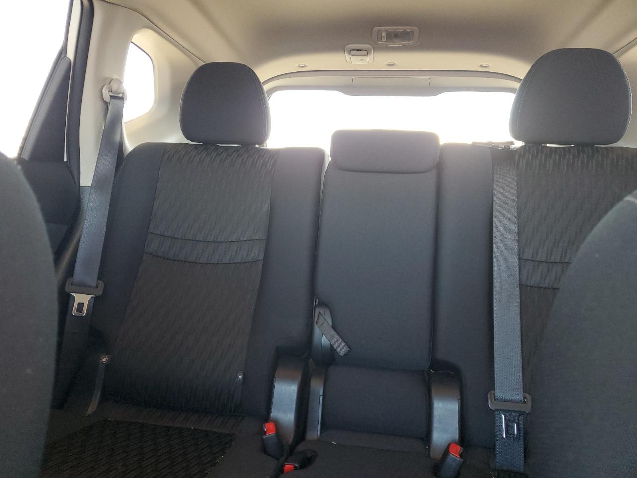 2018 Nissan Rogue - Image 10