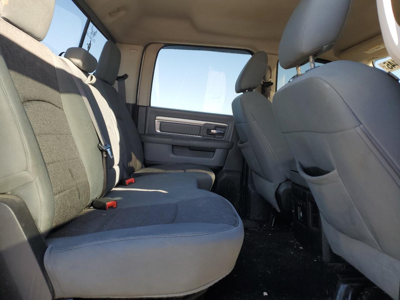 2015 RAM 1500 - Image 10