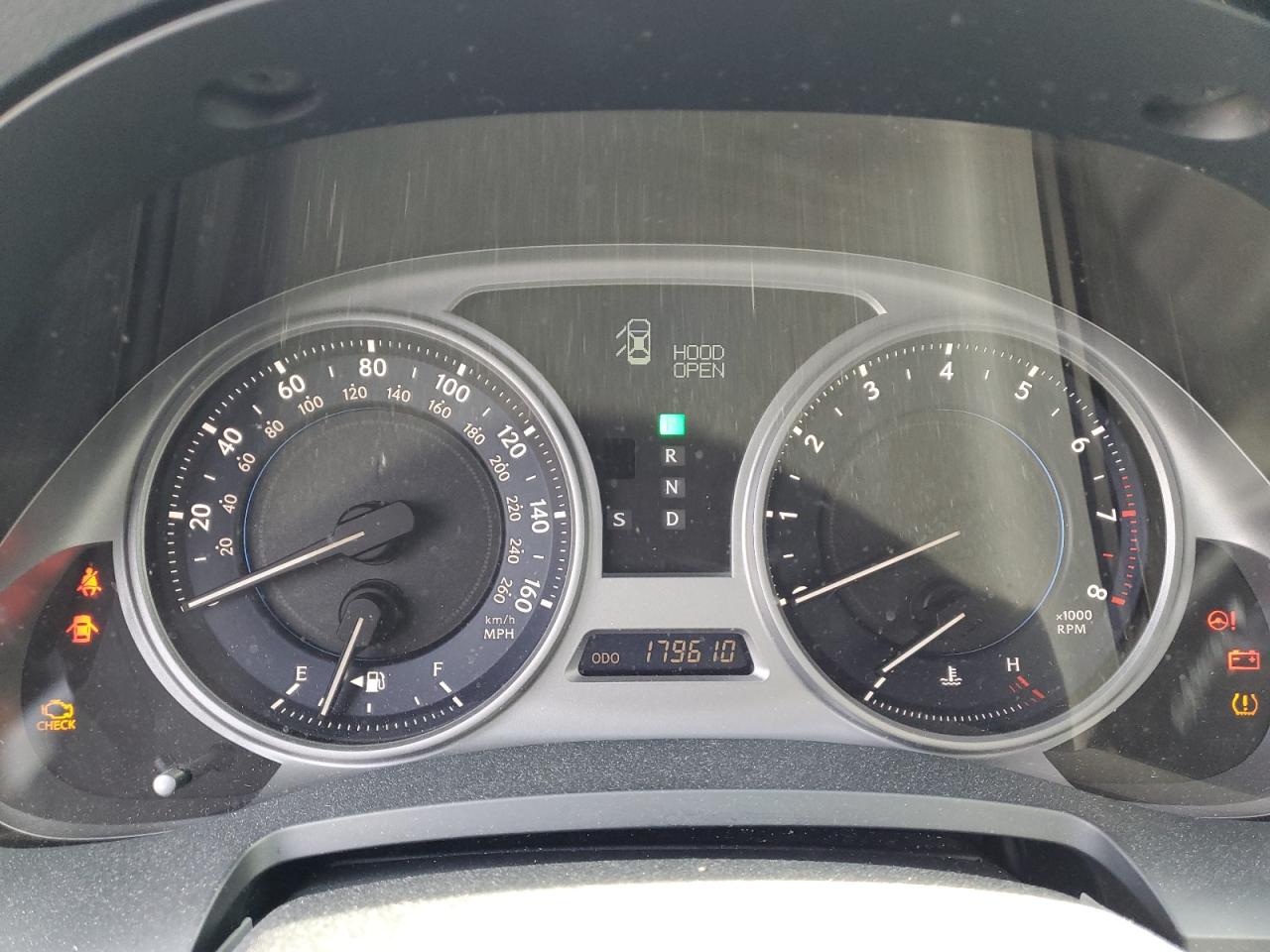 2010 Lexus IS - Image 9