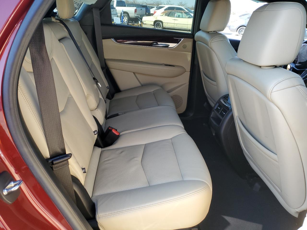 2018 Cadillac XT5 - Image 12