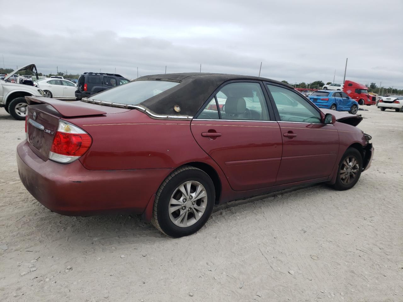 2005 Toyota Camry - Image 3