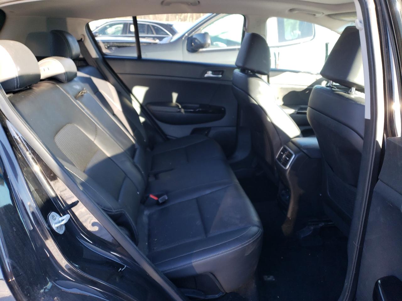 2017 Kia Sportage - Image 11