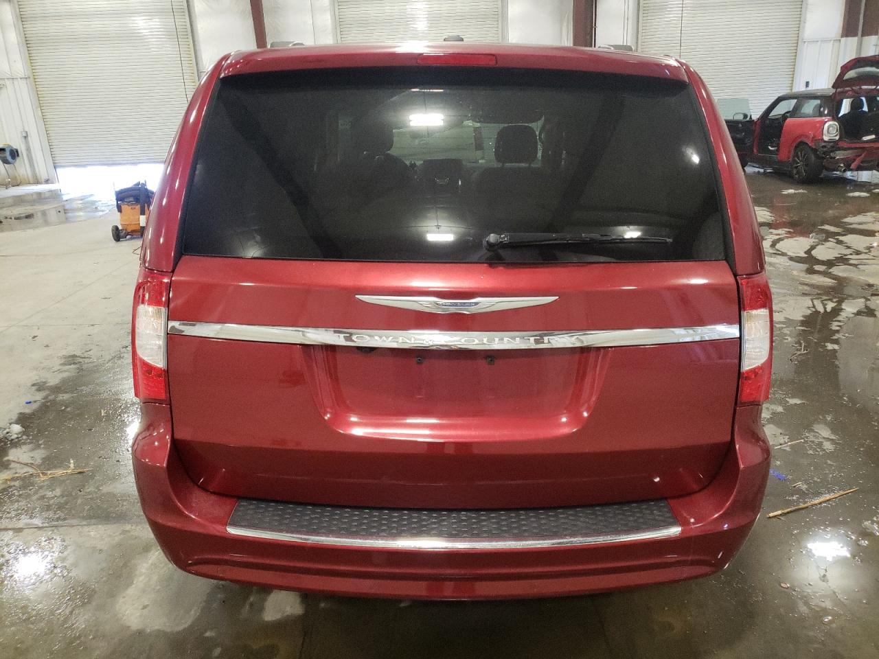 2015 Chrysler Town & Country - Image 6