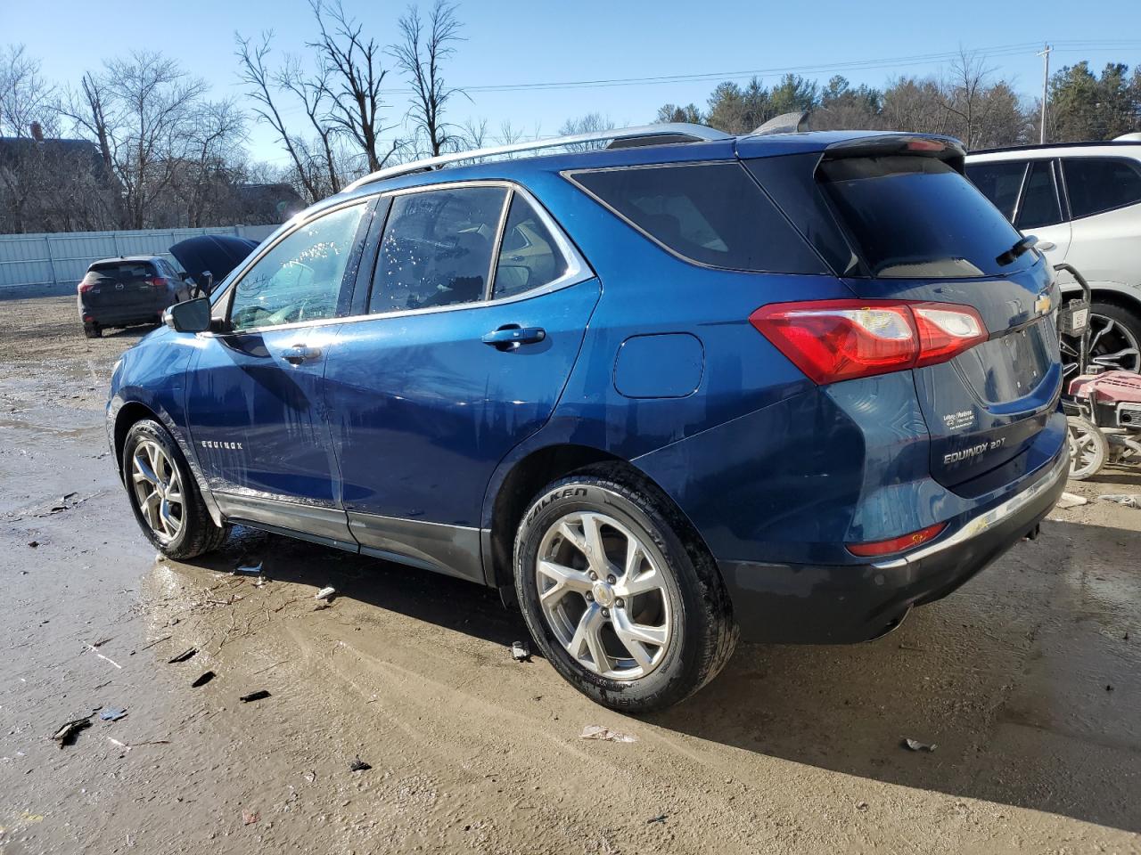2019 Chevrolet Equinox - Image 2