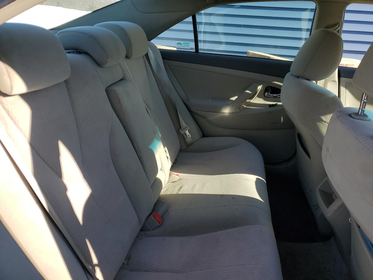 2011 Toyota Camry - Image 10