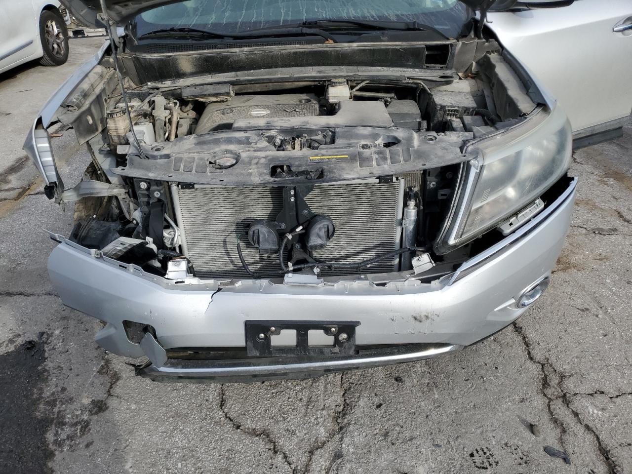 2014 Nissan Pathfinder - Image 12