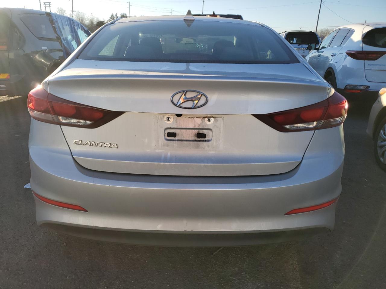 2018 Hyundai Elantra - Image 6