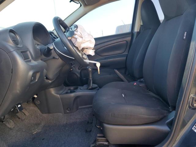 Седани NISSAN VERSA 2015 Синій