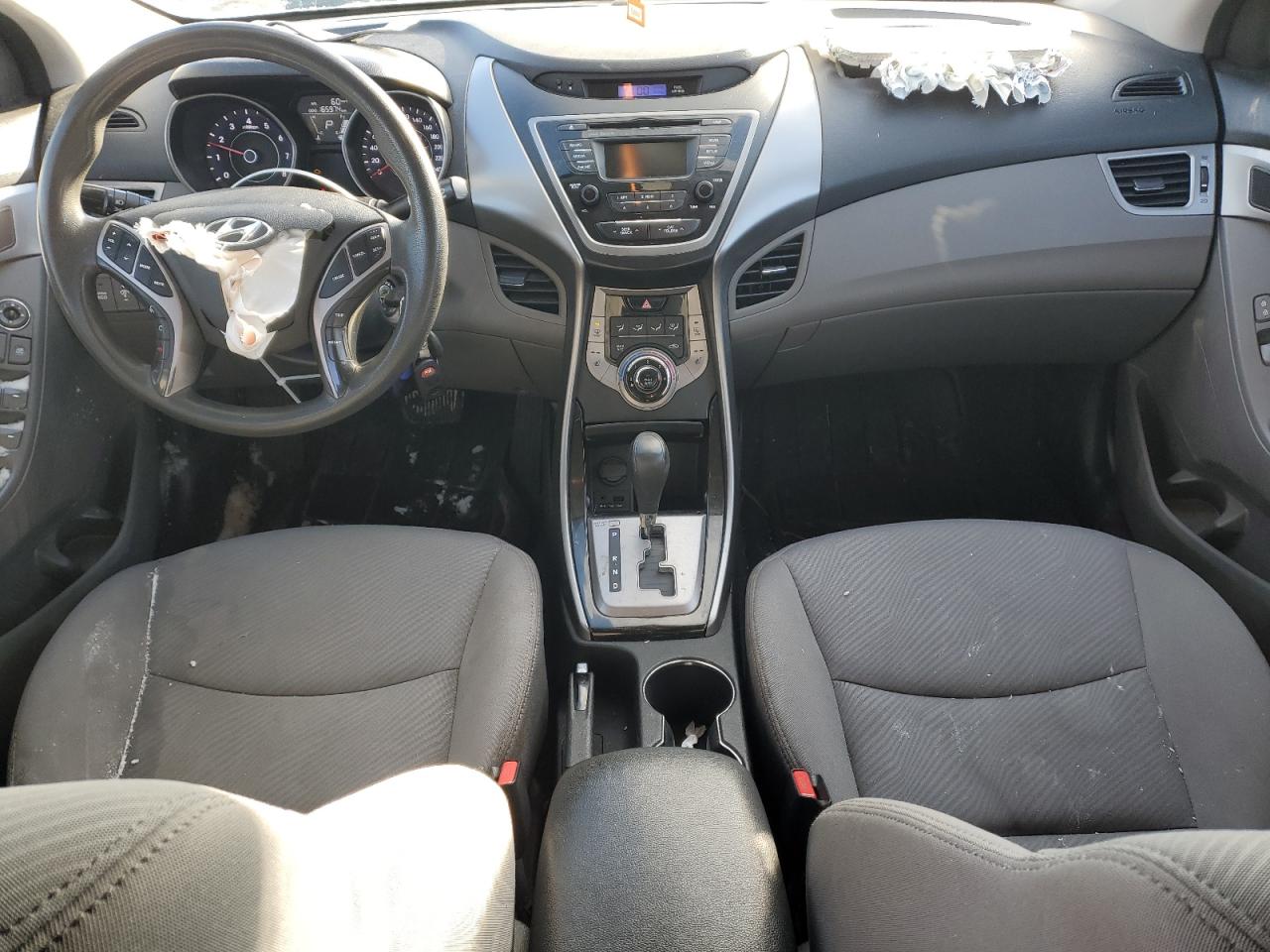 2013 Hyundai Elantra - Image 8