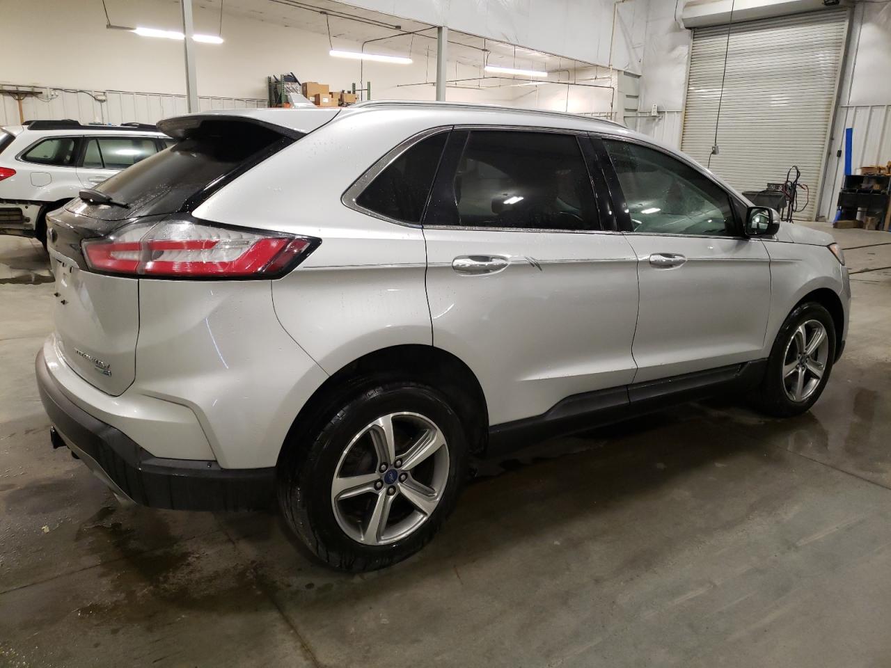 2019 Ford Edge - Image 3