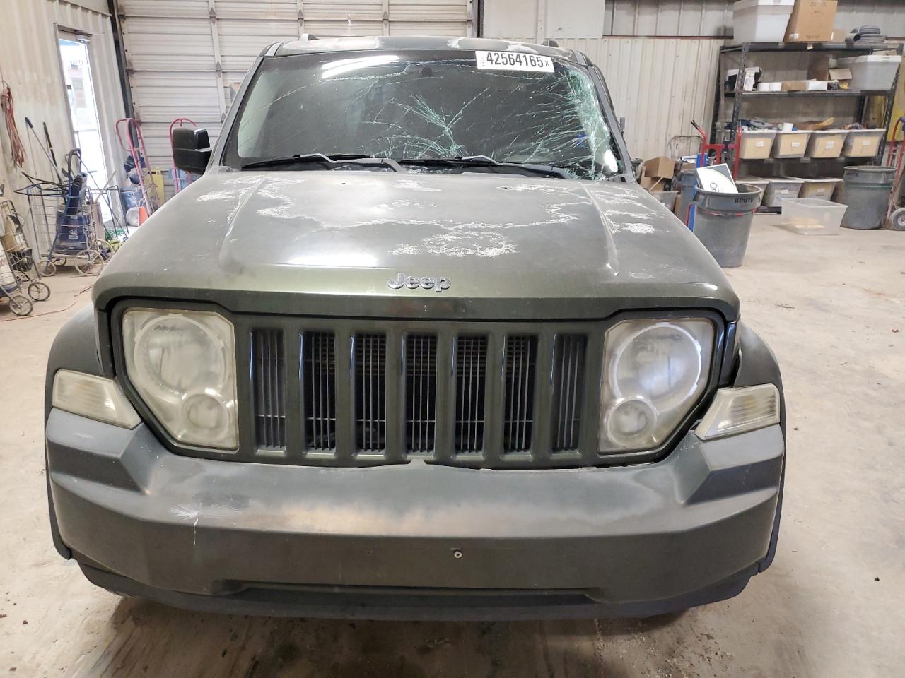2009 Jeep Liberty (North America) - Image 5