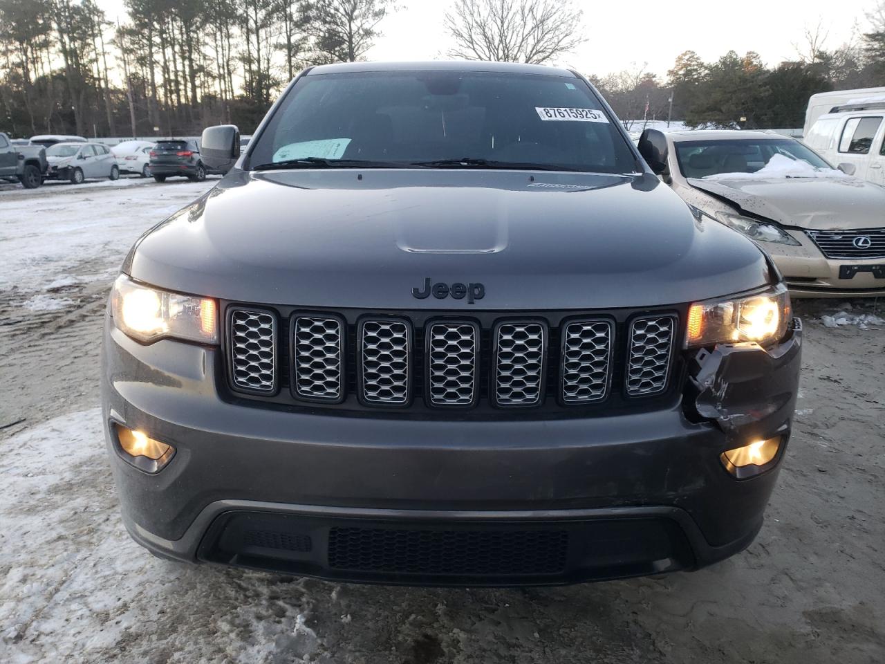 2017 Jeep Grand Cherokee - Image 5