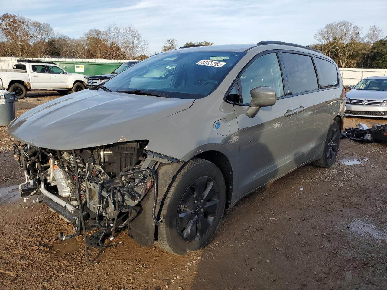 2020 Chrysler Pacifica - Image 1