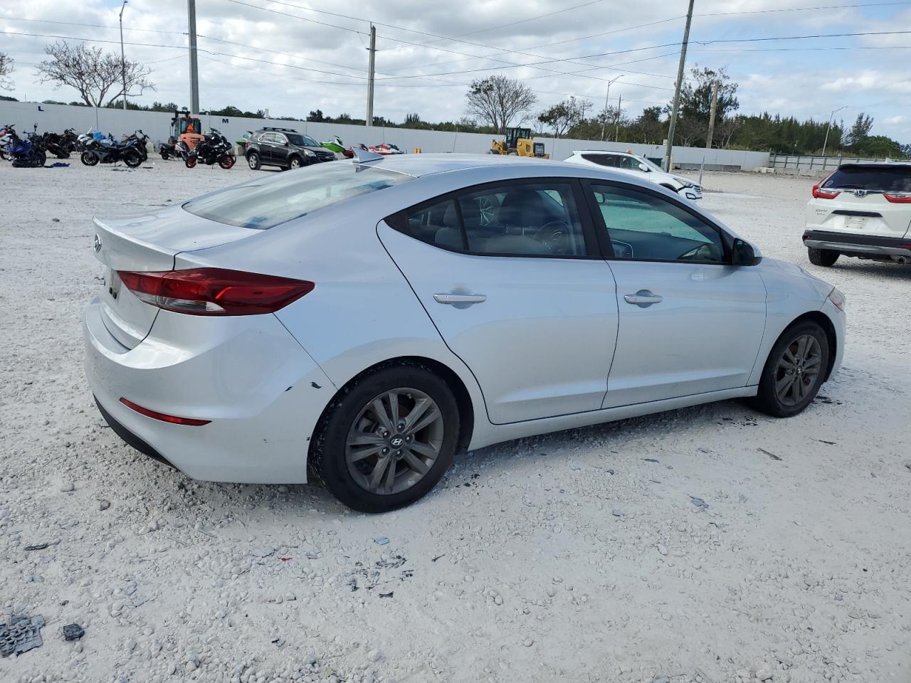 VIN 5NPD84LFXJH239142 2018 HYUNDAI ELANTRA no.3