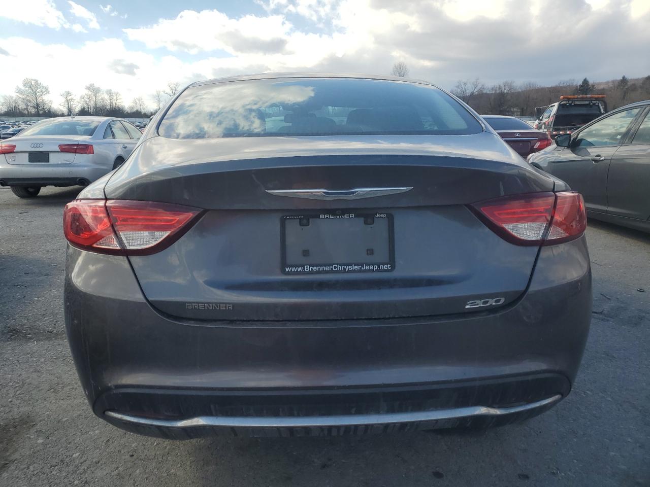 2015 Chrysler 200 - Image 6