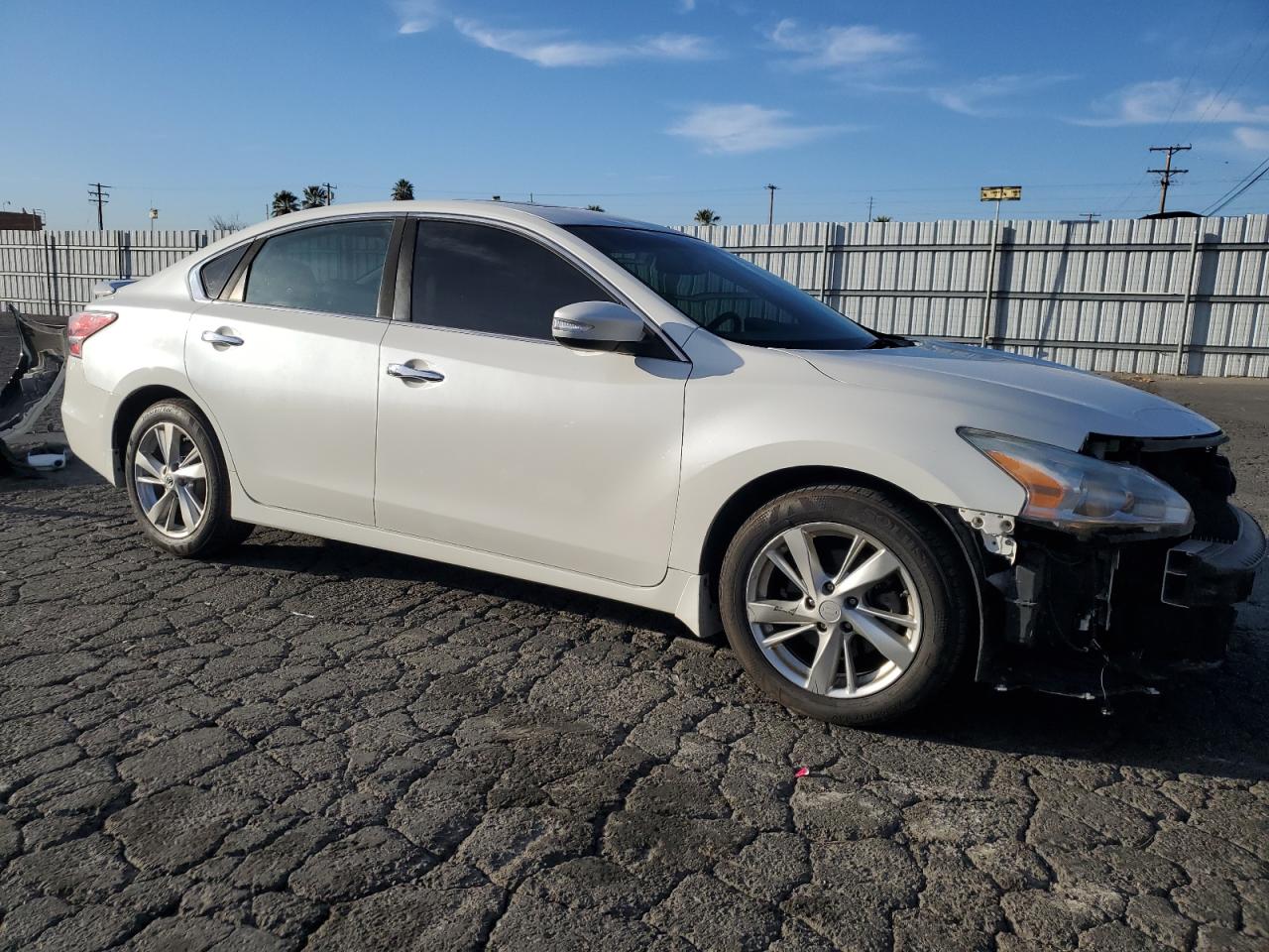 2015 Nissan Altima - Image 4