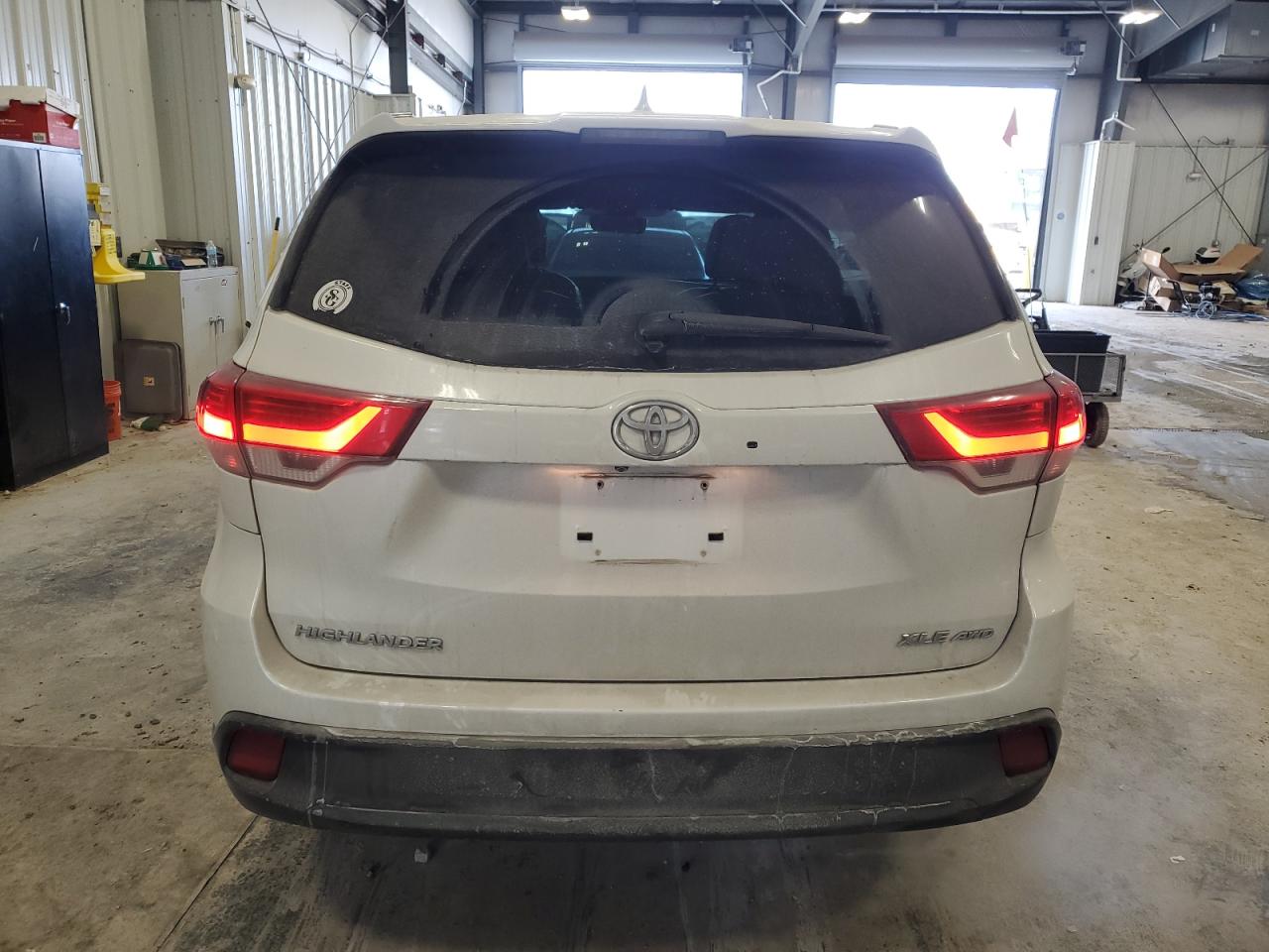 2019 Toyota Highlander - Image 6