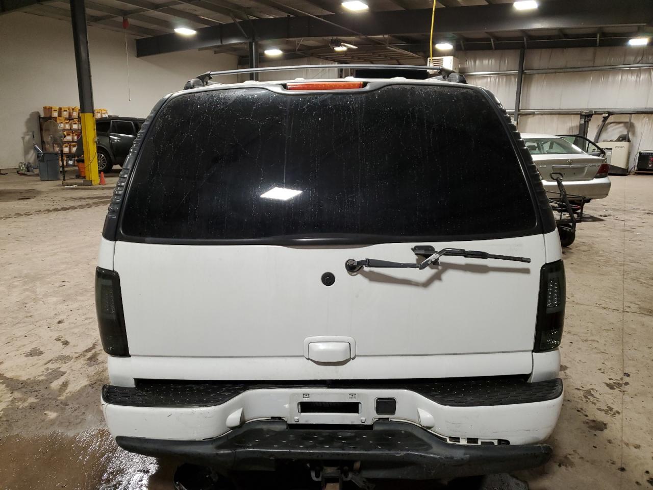 2005 GMC Yukon - Image 6