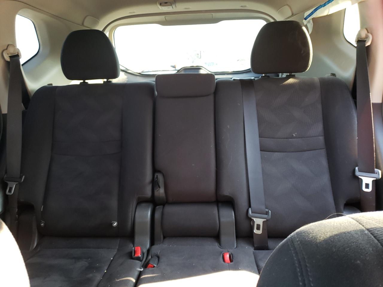 2015 Nissan Rogue - Image 10