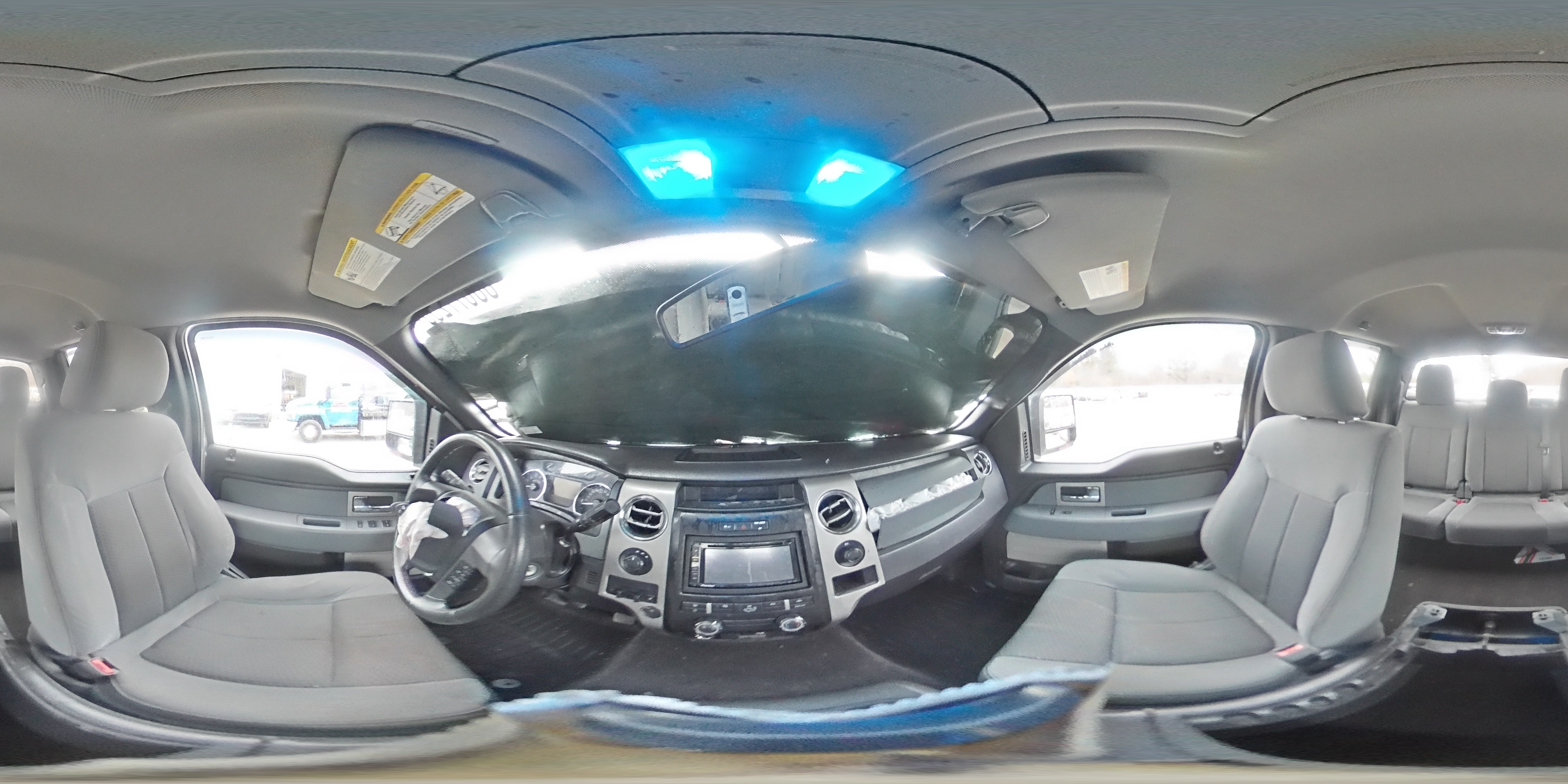 2011 Ford F-150 - Image 12