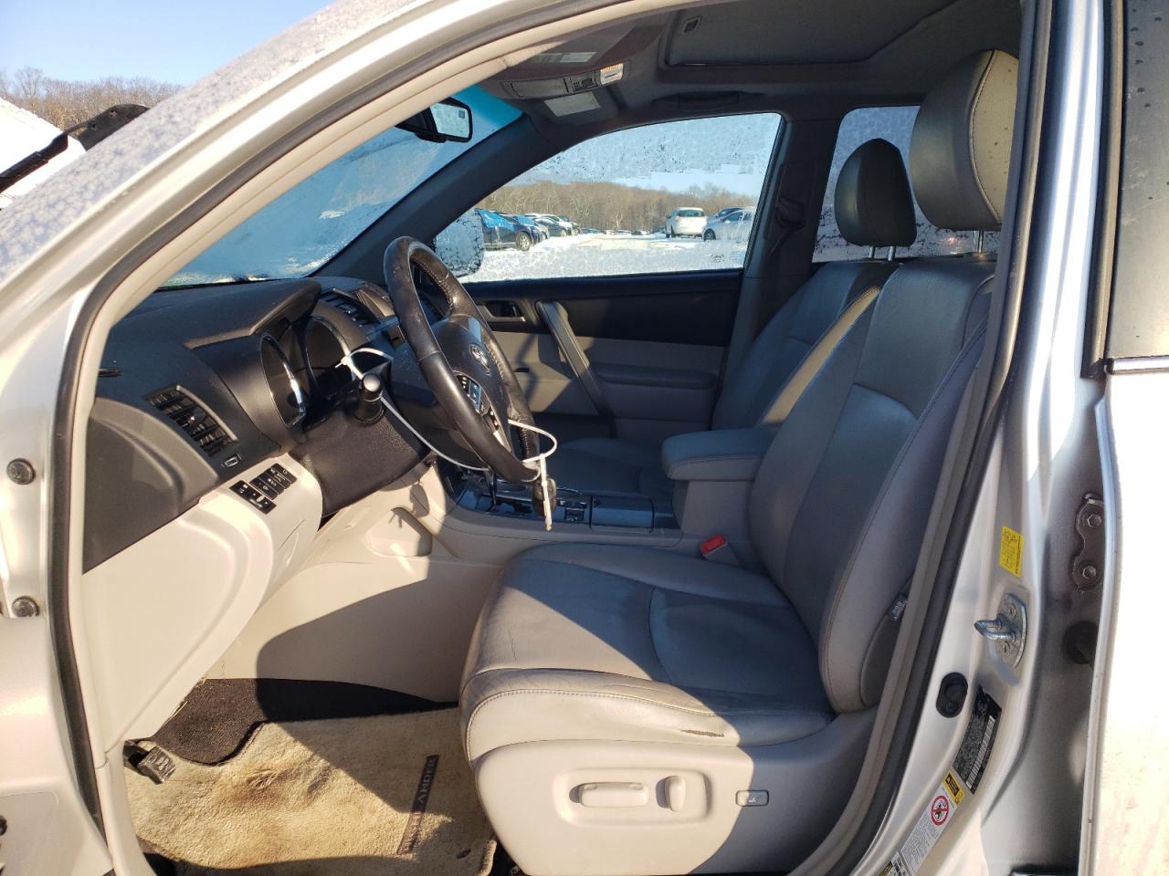 2011 Toyota Highlander - Image 7