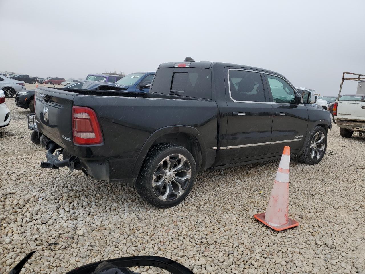 2019 RAM 1500 - Image 3