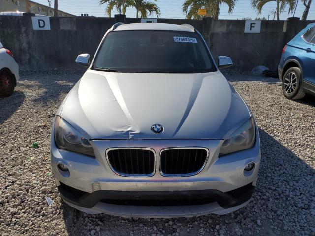 Crossovers BMW X1 2015 Srebrny