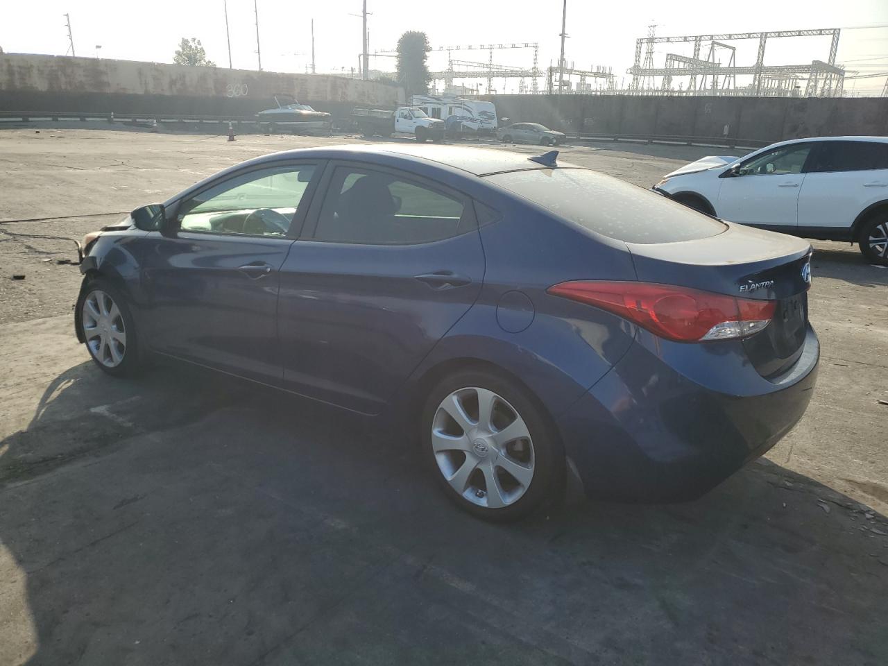 VIN KMHDH4AE4DU568676 2013 HYUNDAI ELANTRA no.2