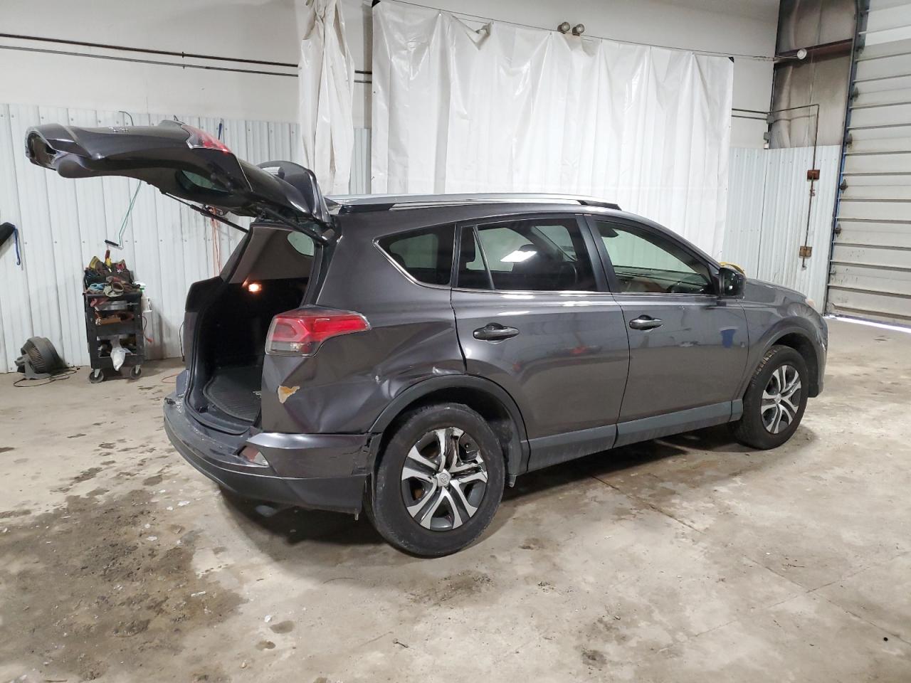 2017 Toyota RAV 4 - Image 3
