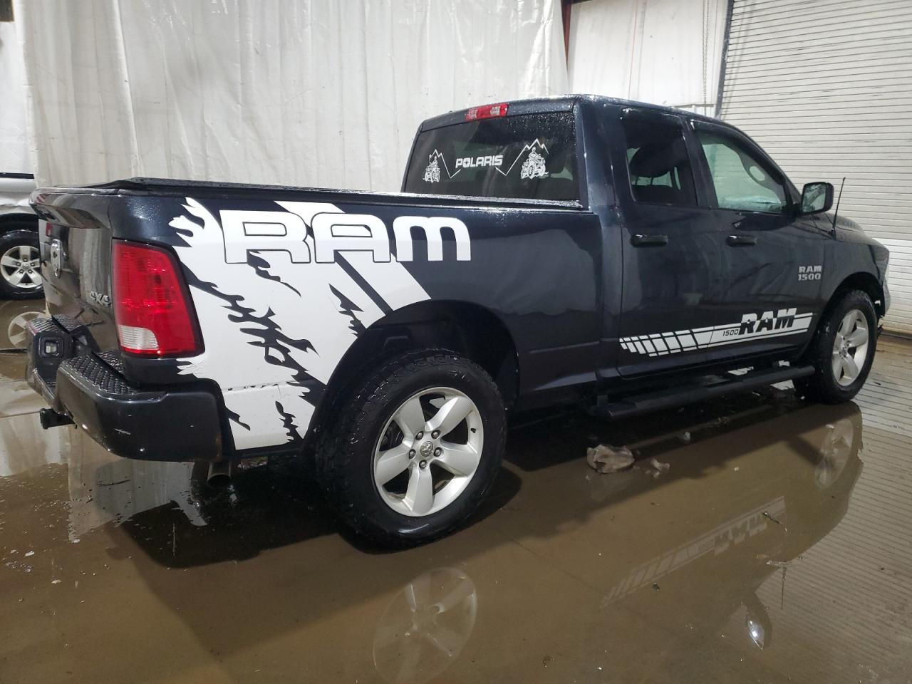 2016 RAM 1500 - Image 3