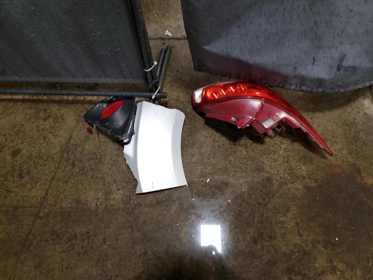 2015 Hyundai Veloster Turbo VIN: KMHTC6AE0FU228949 Lot: 71609415